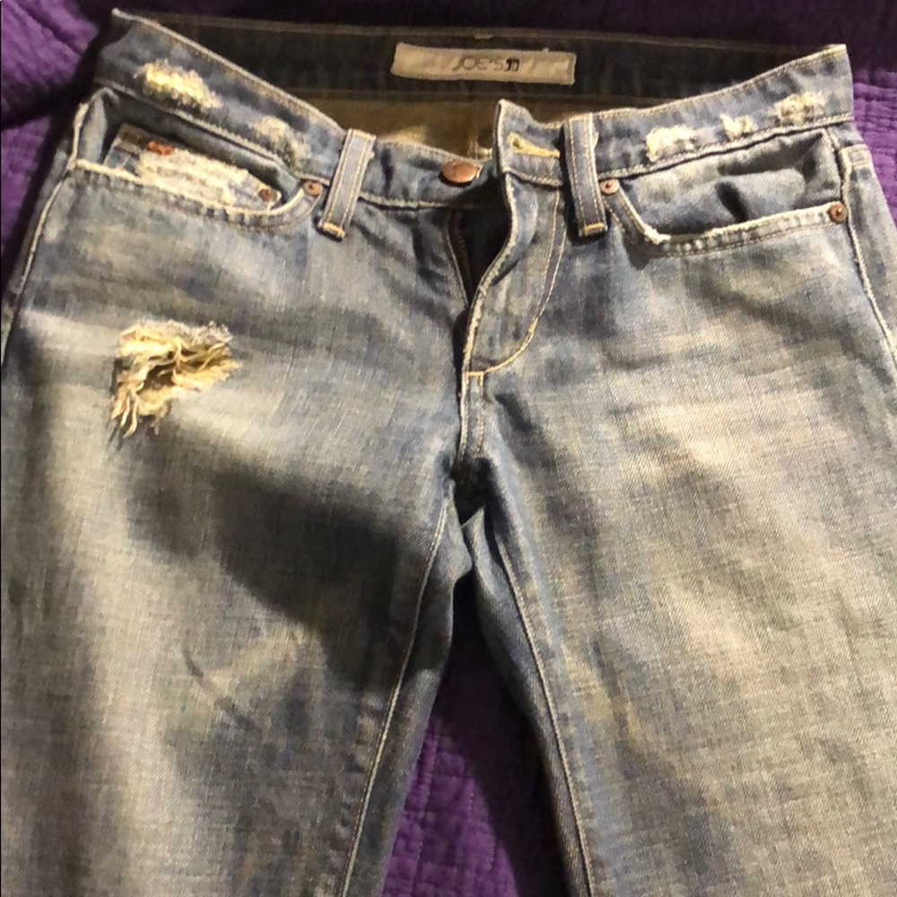 Joe’s Jeans distressed size W26